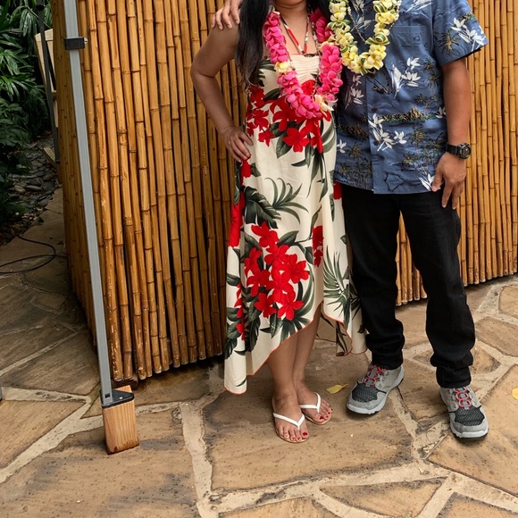 Red floral Hawaiian Luau dress - Picture 1 of 4